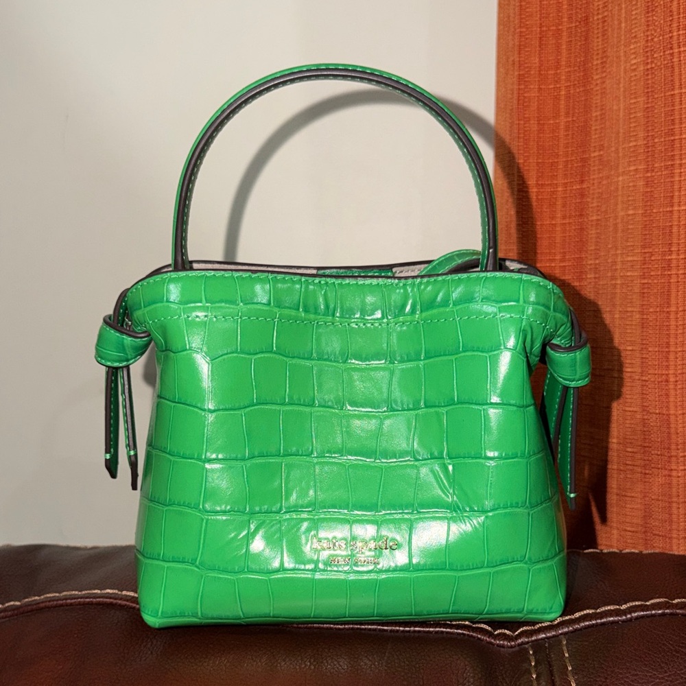 🔥🔥🔥Kate Spade Knott Croc Embossed Green Leather Mini Top Handle Crossbody Bag - Picture 3 of 14